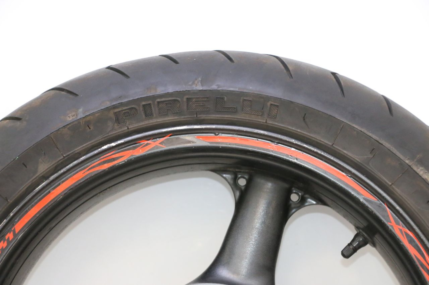 photo de REAR RIM AND TIRE KAWASAKI ZX-6R ZX6R 600 (1995 - 1997) - Additional view of the item