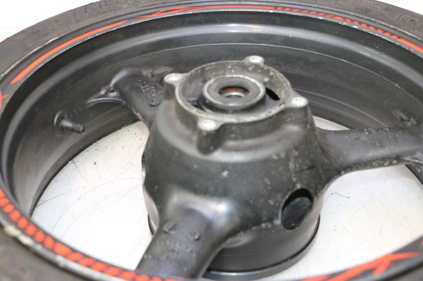 photo de REAR RIM AND TIRE KAWASAKI ZX-6R ZX6R 600 (1995 - 1997) - Fixing points details