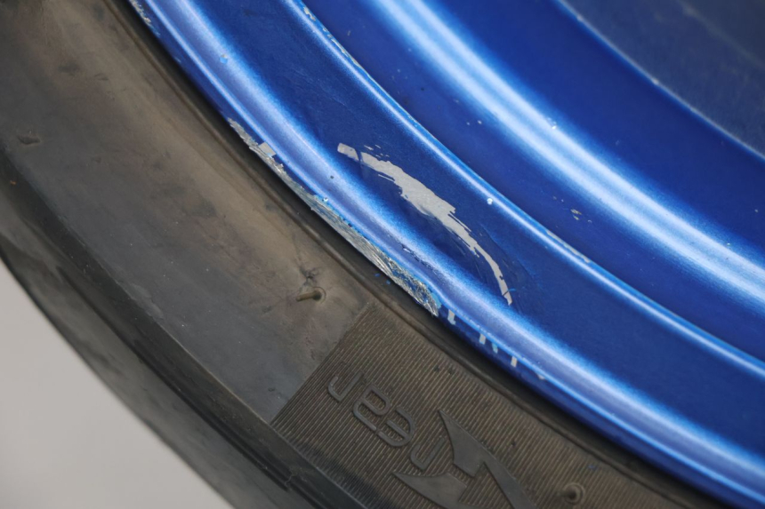 photo de REAR RIM AND TIRE KAWASAKI ZX-6R ZX6R 600 (2000 - 2002) - Technical close-up