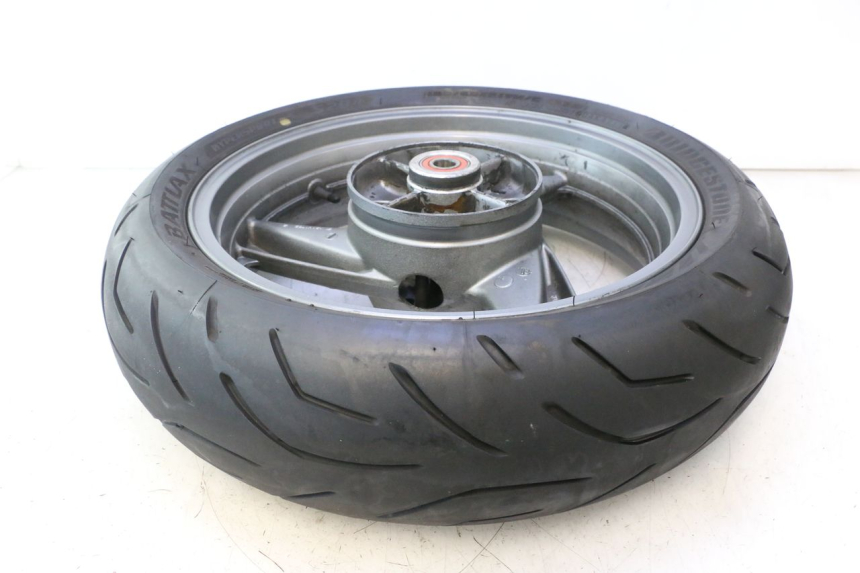 photo de REAR RIM AND TIRE KAWASAKI ZZR 600 (1995 - 2004) - Additional view of the item