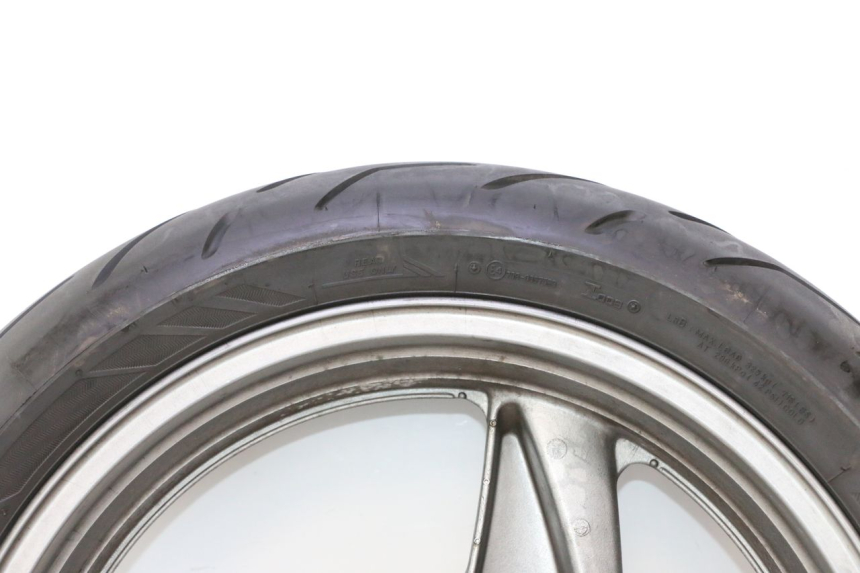 photo de REAR RIM AND TIRE KAWASAKI ZZR 600 (1995 - 2004) - Fixing points details