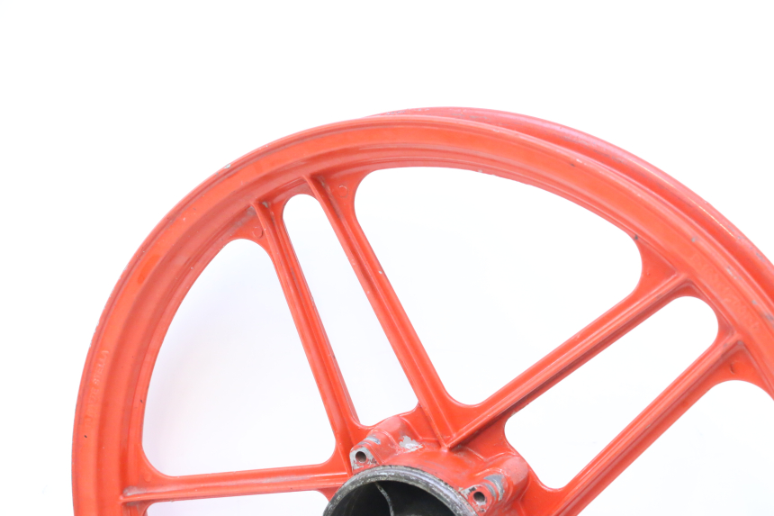 photo de REAR RIM PEUGEOT 103 SPX CLIP 50 (1989 - 1992) - Fixing points details