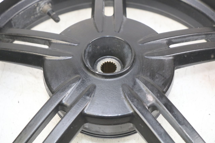 photo de REAR WHEEL RIM KYMCO AGILITY 16+ 4T 50 (2018 - 2023) - Markings and original references