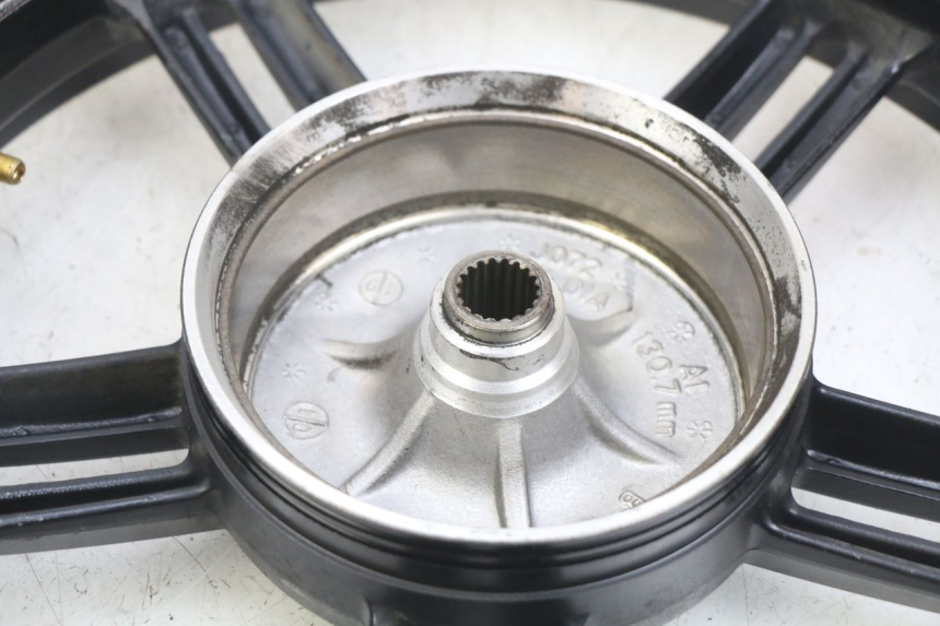 photo de REAR WHEEL RIM KYMCO AGILITY 16+ 4T 50 (2018 - 2023) - Detailed visual inspection