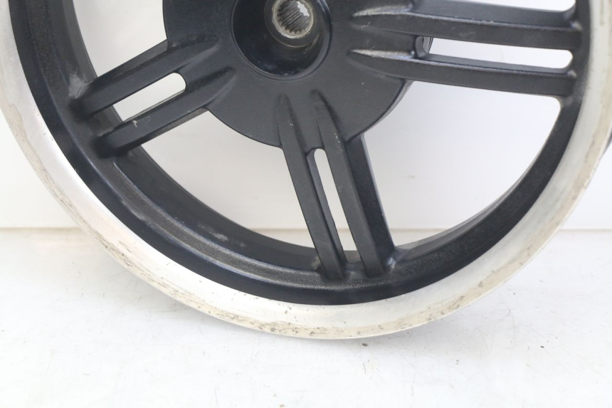 photo de REAR WHEEL RIM KYMCO AGILITY 16+ 4T 50 (2018 - 2023) - Product overview