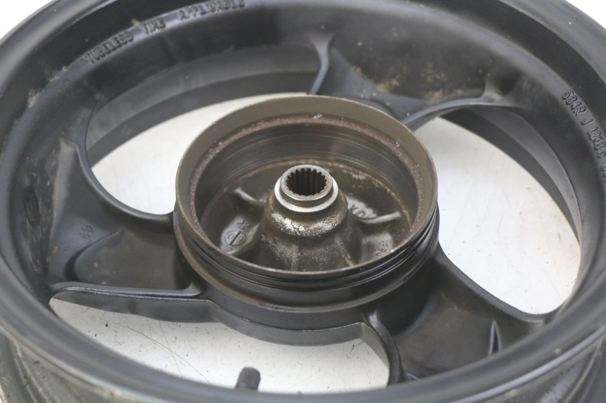 photo de REAR WHEEL RIM KYMCO AGILITY 4T 50 (2018 - 2022) - Component zoom