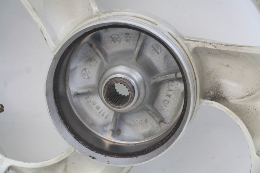 photo de REAR WHEEL KYMCO AGILITY 4T 50 (2005 - 2018) - Technical close-up