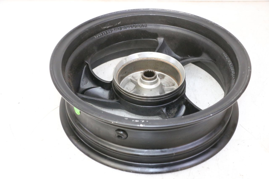 photo de REAR WHEEL KYMCO AGILITY 4T 50 (2005 - 2018) - Detailed visual inspection