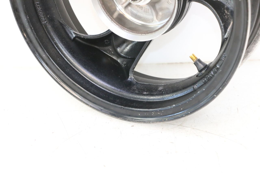 photo de REAR WHEEL RIM KYMCO AGILITY 4T 50 (2018 - 2022) - Alternative perspective