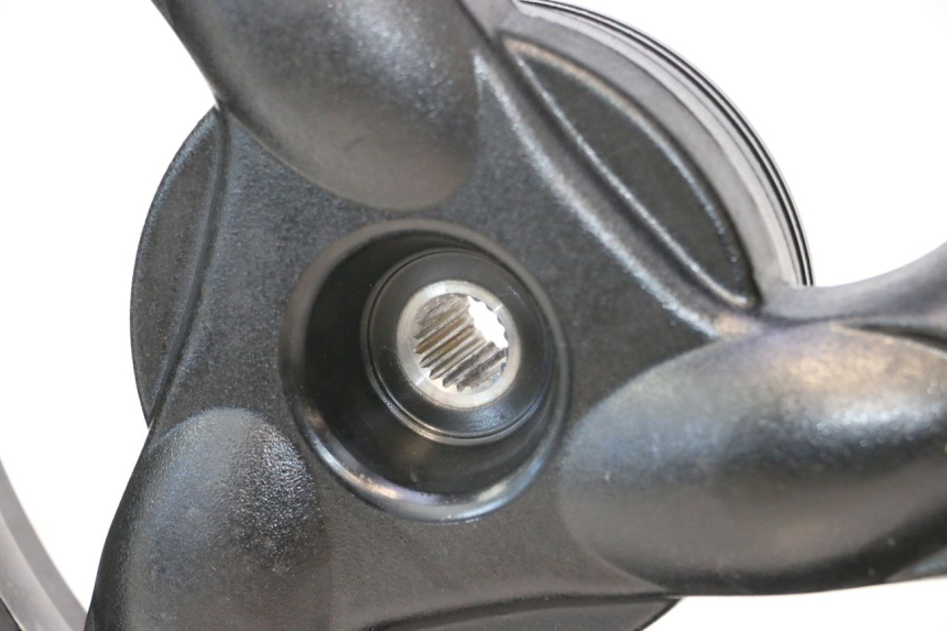 photo de REAR WHEEL RIM KYMCO AGILITY 4T 50 (2018 - 2022) - Markings and original references