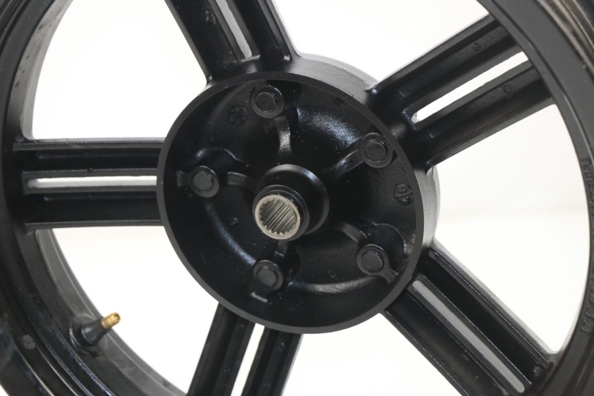 photo de REAR RIM KYMCO AGILITY CITY 16P 125 (2015 - 2021) - Fixing points details