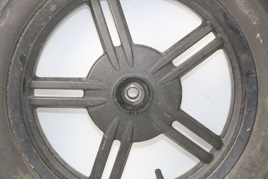 photo de REAR WHEEL RIM KYMCO AGILITY CITY 2T 50 (2008 - 2016) - Additional view of the item