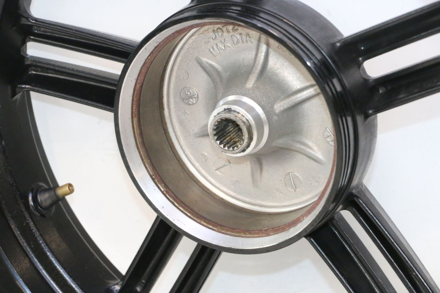 photo de REAR WHEEL RIM KYMCO AGILITY CITY 2T 50 (2008 - 2016) - Markings and original references