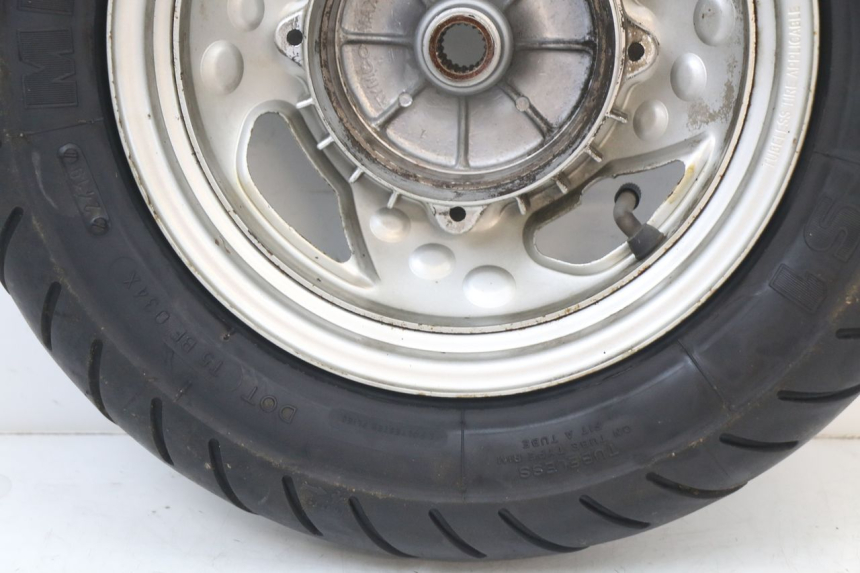 photo de REAR RIM KYMCO AGILITY PREMIUM 50 (2007 - 2010) - Surface and material condition