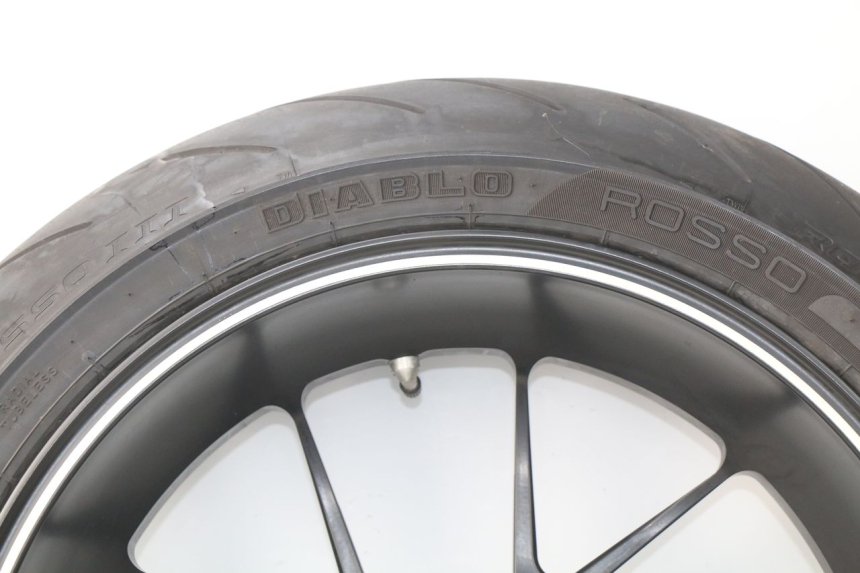 photo de REAR RIM MV AGUSTA BRUTALE R WALLY 910 (2008 - 2008) - Distinctive features