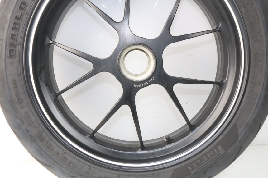 photo de REAR RIM MV AGUSTA BRUTALE R WALLY 910 (2008 - 2008) - High-resolution close-up