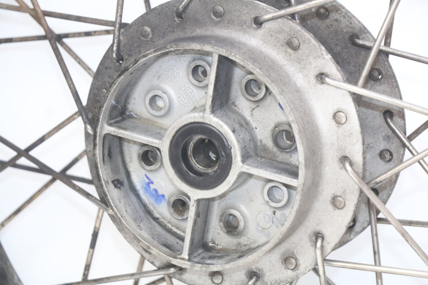 photo de REAR WHEEL RIM ROYAL ENFIELD BULLET CLASSIC 500 (2017 - 2020) - High-resolution close-up