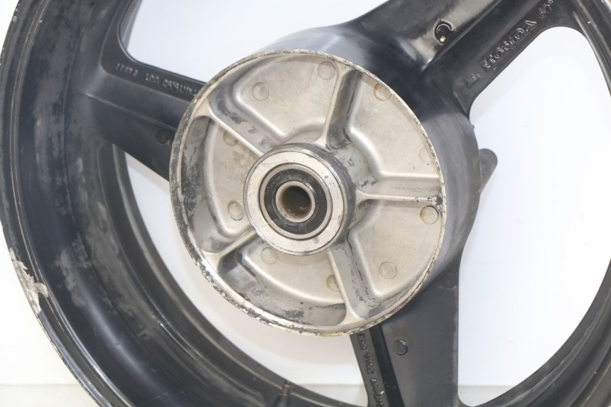 photo de REAR WHEEL RIM HONDA CBR F SC25 1000 (1989 - 1992) - Supplementary product photo