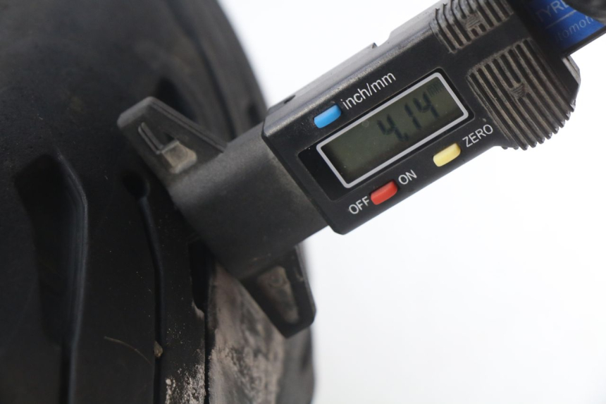 photo de REAR RIM HONDA CBRF CBR-F PC41 600 (2011 - 2013) - Additional view of the item