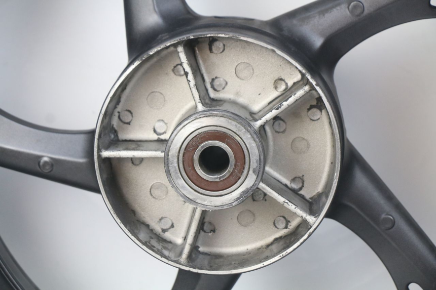 photo de REAR RIM HONDA CBRF CBR-F PC41 600 (2011 - 2013) - Surface and material condition