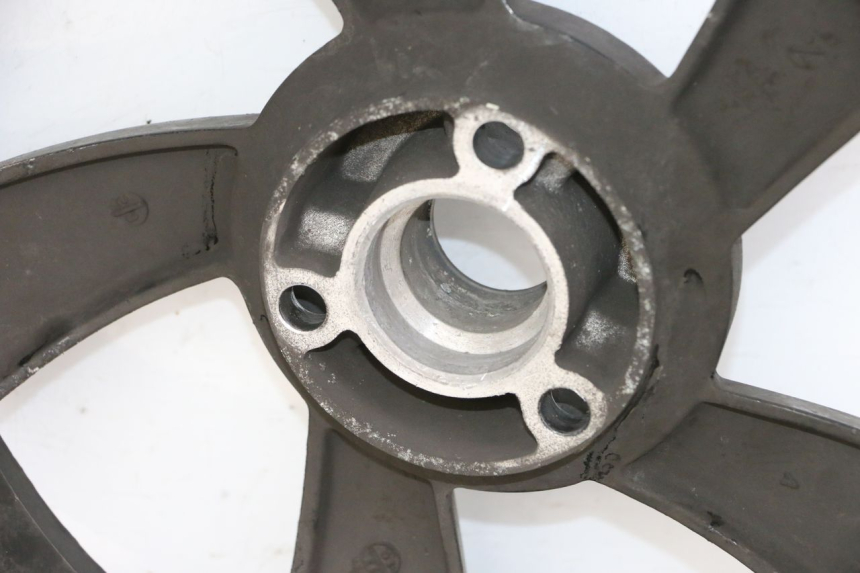 photo de REAR WHEEL RIM PEUGEOT CITYSTAR 50 (2013 - 2017) - Fixing points details