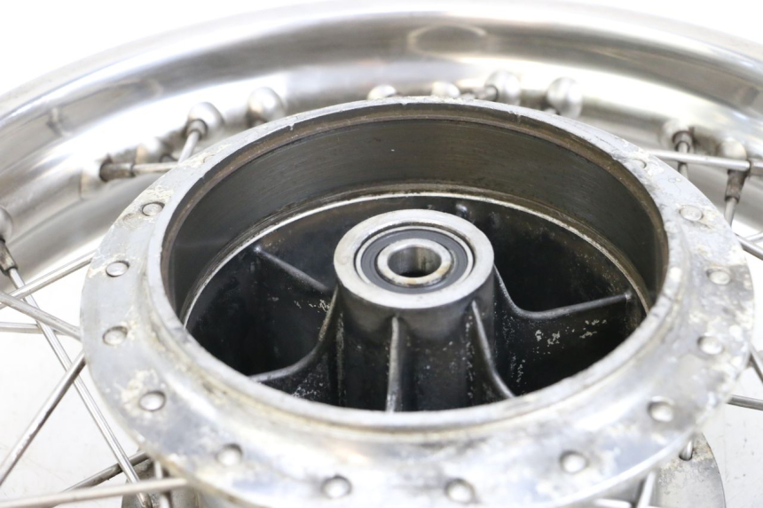 photo de REAR RIM APRILIA CLASSIC 125 (1995 - 2001) - High-resolution close-up