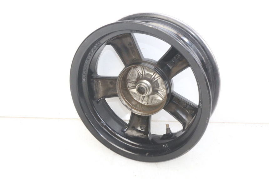 photo de REAR WHEEL RIM SYM CROX 4T 50 (2016 - 2023) - Alternative perspective