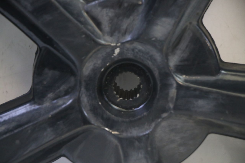 photo de REAR WHEEL RIM SYM CROX 4T 50 (2016 - 2023) - Alternative perspective