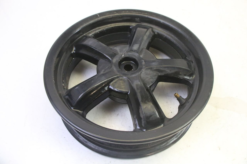 photo de REAR WHEEL RIM SYM CROX 4T 50 (2016 - 2023) - Technical close-up