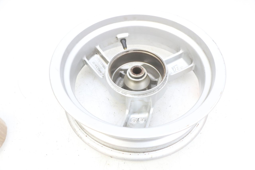 photo de REAR WHEEL RIM PEUGEOT E-VIVACITY 1 (2012 - 2018) - Component zoom