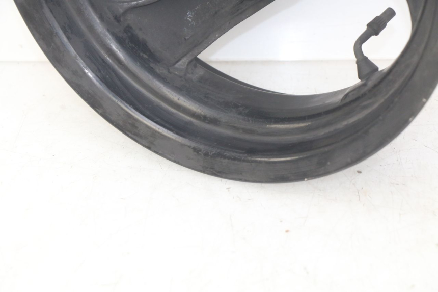 photo de REAR WHEEL RIM PEUGEOT ELYSTAR 50 (2002 - 2014) - Zoom on usage condition