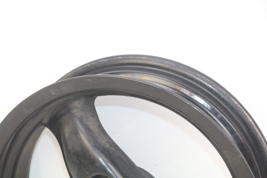 photo de REAR WHEEL RIM PEUGEOT ELYSTAR 50 (2002 - 2014) - Surface and material condition