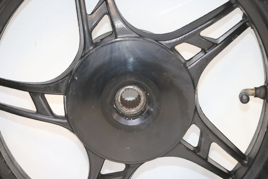 photo de REAR RIM JM MOTORS F45i 4T 50 (2020 - 2023) - Technical close-up