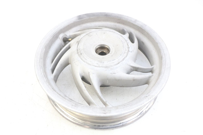photo de REAR WHEEL RIM PIAGGIO FLY 4T 50 (2013 - 2017) - Distinctive features