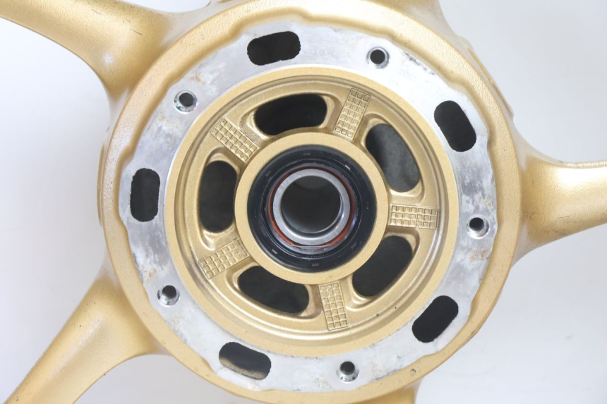 photo de REAR RIM YAMAHA FZ8 800 (2010 - 2016) - Alternative perspective