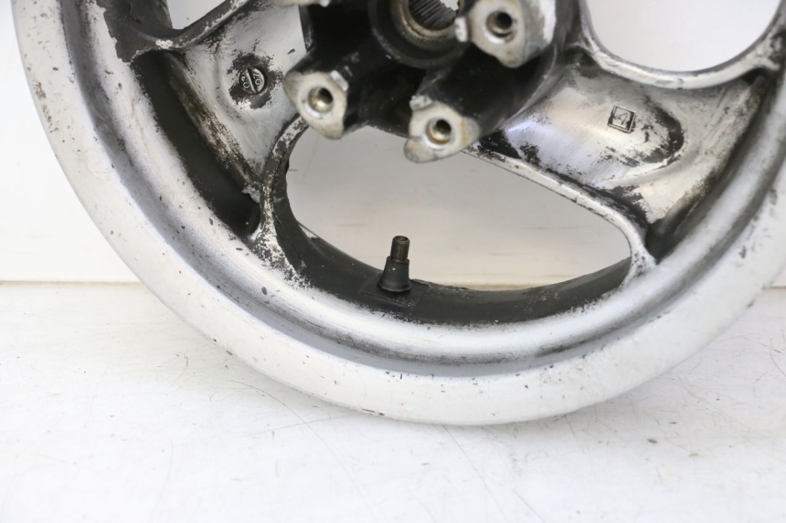 photo de REAR RIM KYMCO GRAND DINK 125 (2002 - 2007) - Zoom on usage condition