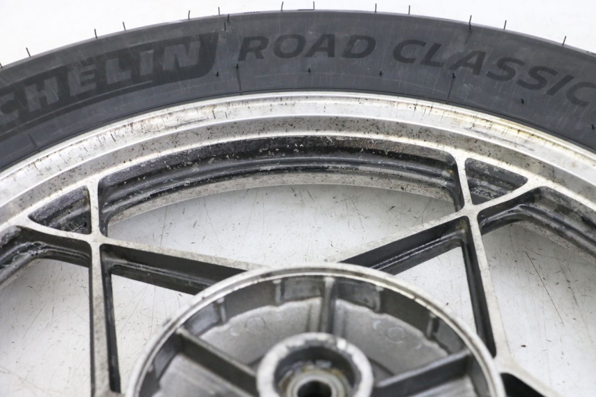 photo de REAR RIM SUZUKI GSX E 250 (1982 - 1983) - Fixing points details