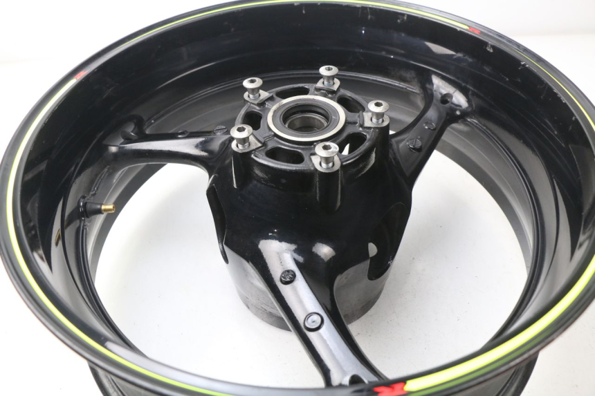 photo de REAR RIM SUZUKI GSX-R GSXR K16 1000 (2012 - 2016) - Fixing points details