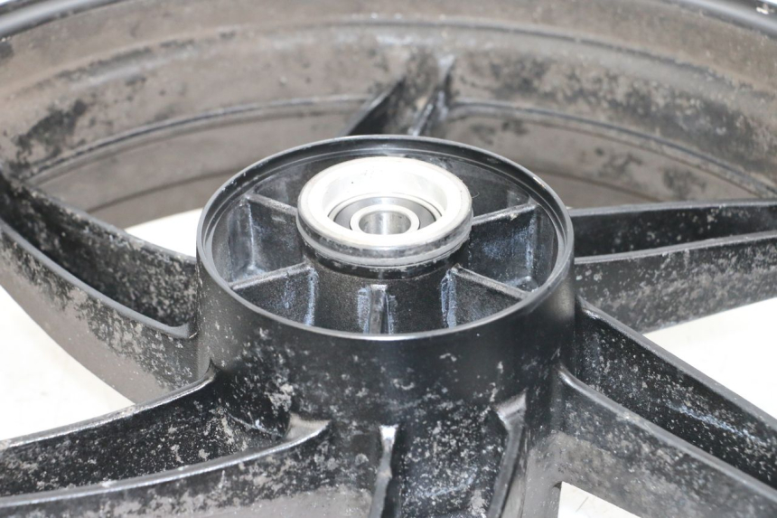 photo de REAR RIM HYOSUNG GTR 125 (2006 - 2008) - Additional view of the item