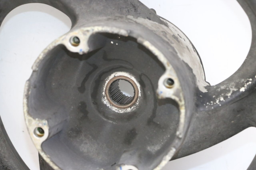 photo de REAR RIM HONDA FES S-WING SWING 125 (2007 - 2015) - Technical close-up