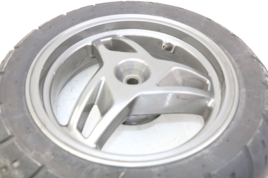 photo de REAR WHEEL RIM SYM JET EURO X 2T 50 (2003 - 2007) - Technical close-up