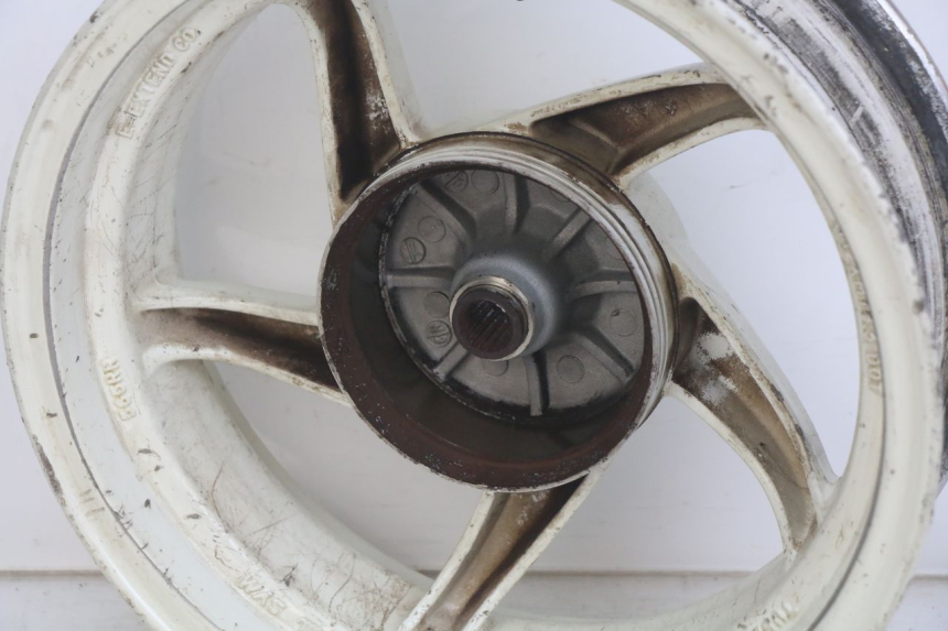 photo de REAR WHEEL RIM SYM JET SPORT XR 50 (2006 - 2015) - Alternative perspective