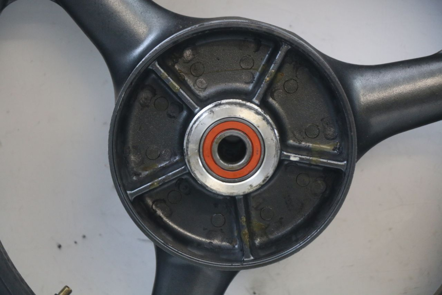 photo de REAR WHEEL RIM KAWASAKI ZR7 ZR-7 S 750 (1999 - 2004) - Technical close-up