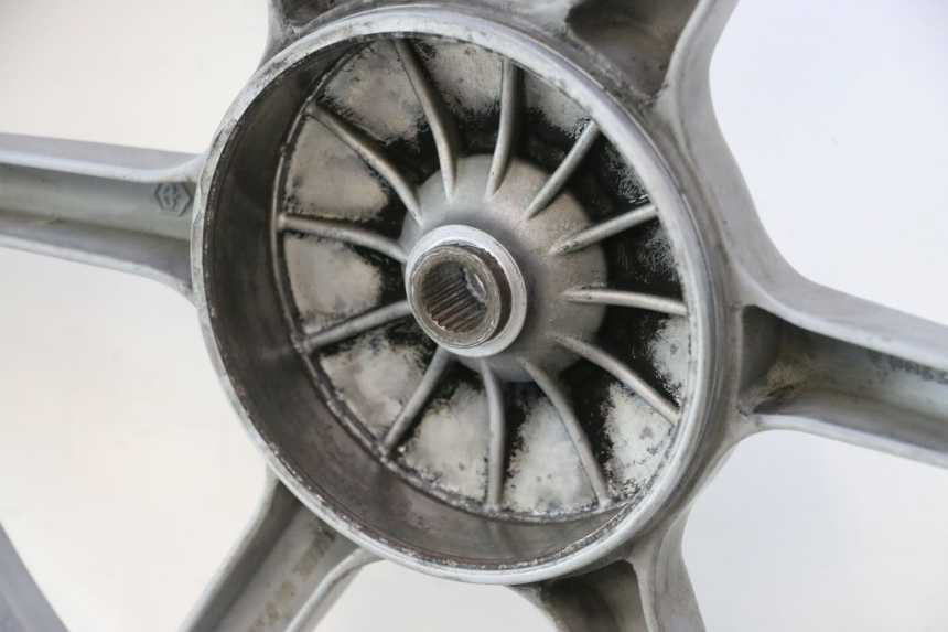 photo de REAR RIM PIAGGIO LIBERTY 50 (1998 - 2003) - Fixing points details