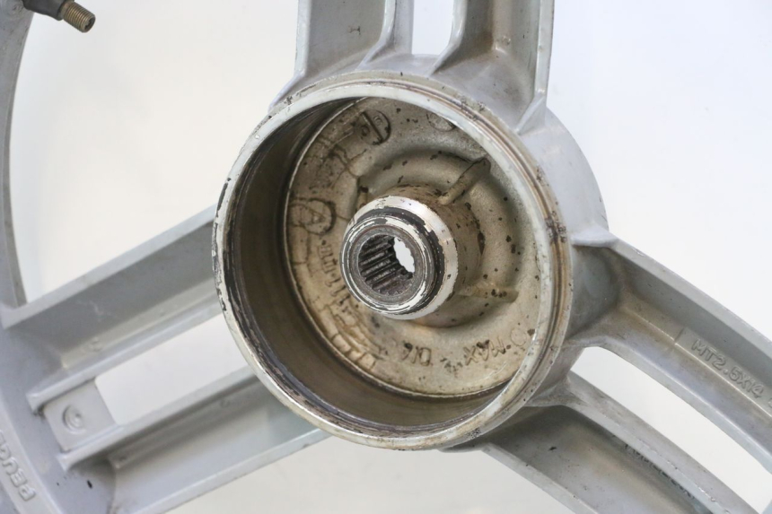 photo de REAR WHEEL RIM PEUGEOT LUDIX 50 (2005 - 2007) - Technical close-up