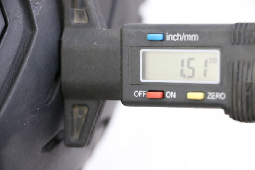 photo de REAR WHEEL RIM PIAGGIO MP3 LT 400 (2007 - 2012) - Zoom on usage condition