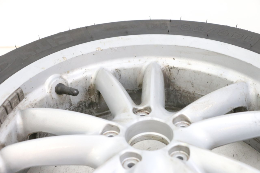 photo de REAR WHEEL RIM PIAGGIO MP3 LT 400 (2007 - 2012) - Technical close-up