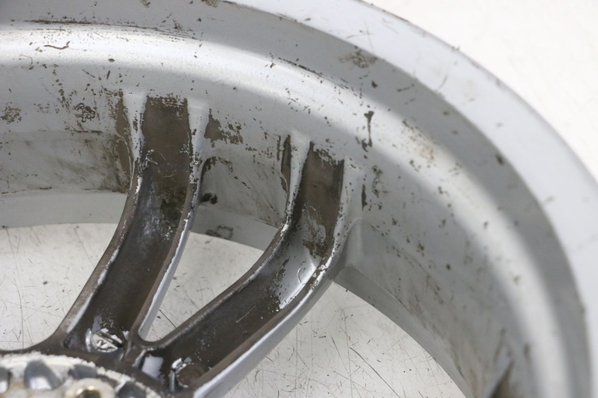 photo de REAR WHEEL RIM PIAGGIO MP3 LT 400 (2007 - 2012) - Surface and material condition