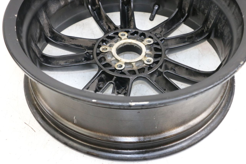 photo de REAR WHEEL RIM PIAGGIO MP3 500 (2011 - 2015) - Surface and material condition
