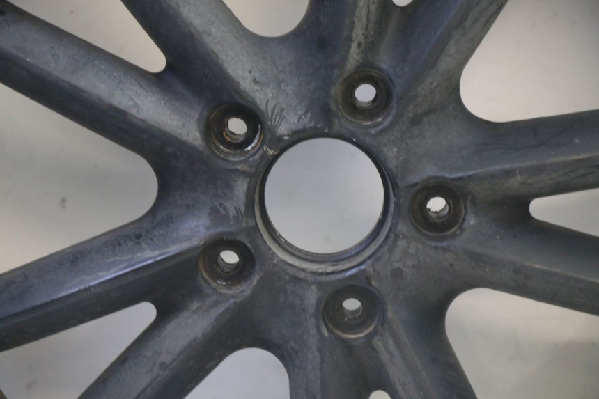 photo de REAR WHEEL RIM PIAGGIO MP3 500 (2011 - 2015) - Alternative perspective